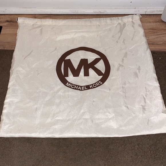 Michael Kors Large Hamilton Satchel - Picture 13 of 14